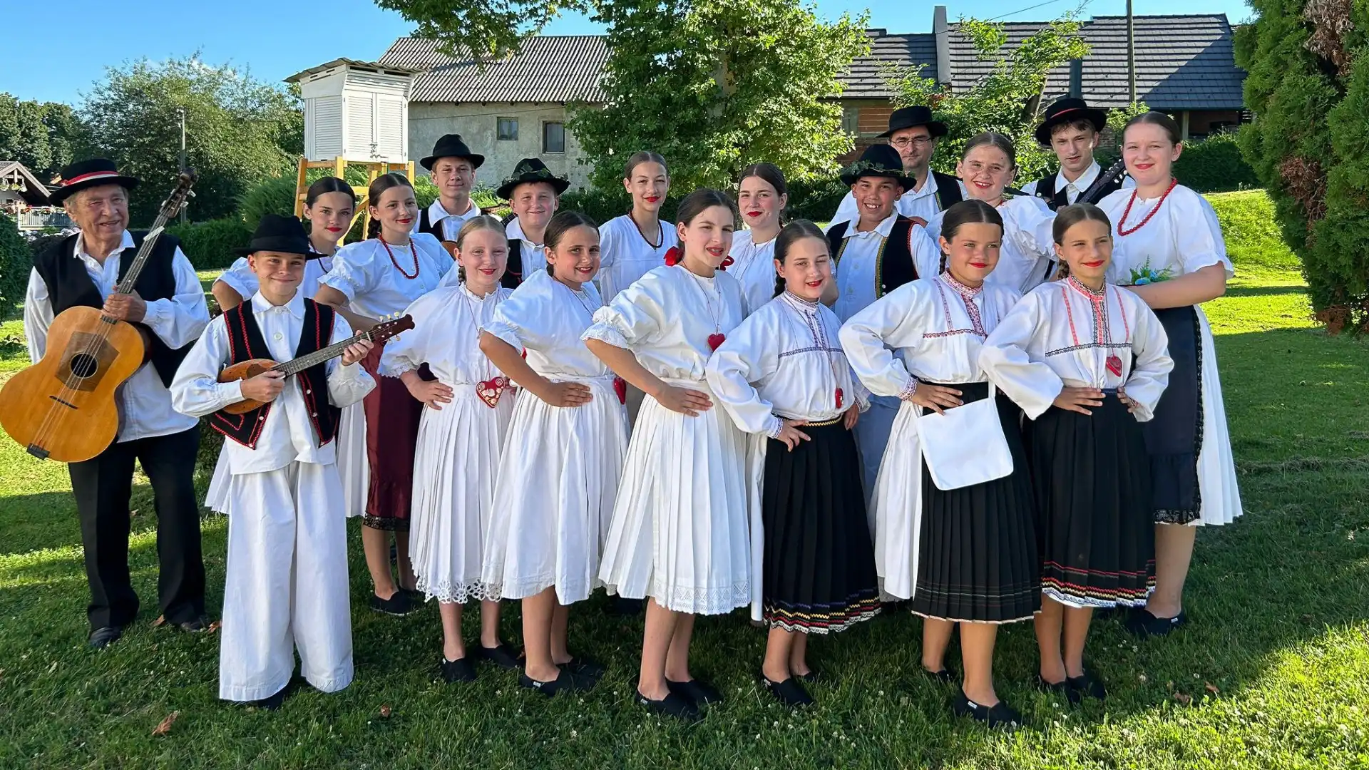 060724-dum-marusevec-014 (Large) 060724-dum-marusevec-014 (Large)