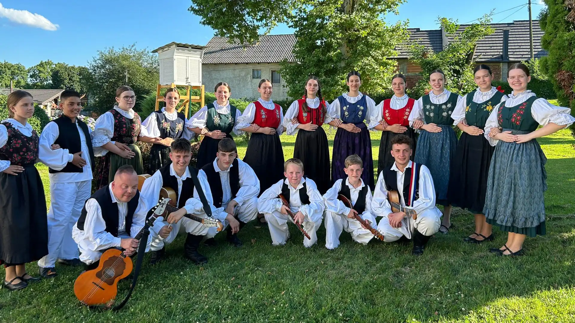 060724-dum-marusevec-015 (Large) 060724-dum-marusevec-015 (Large)