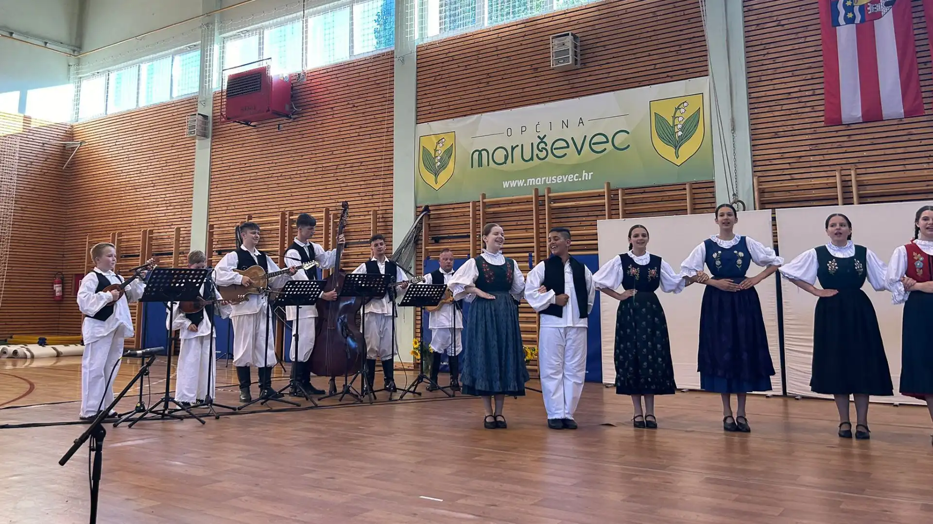 060724-dum-marusevec-09 (Large) 060724-dum-marusevec-09 (Large)