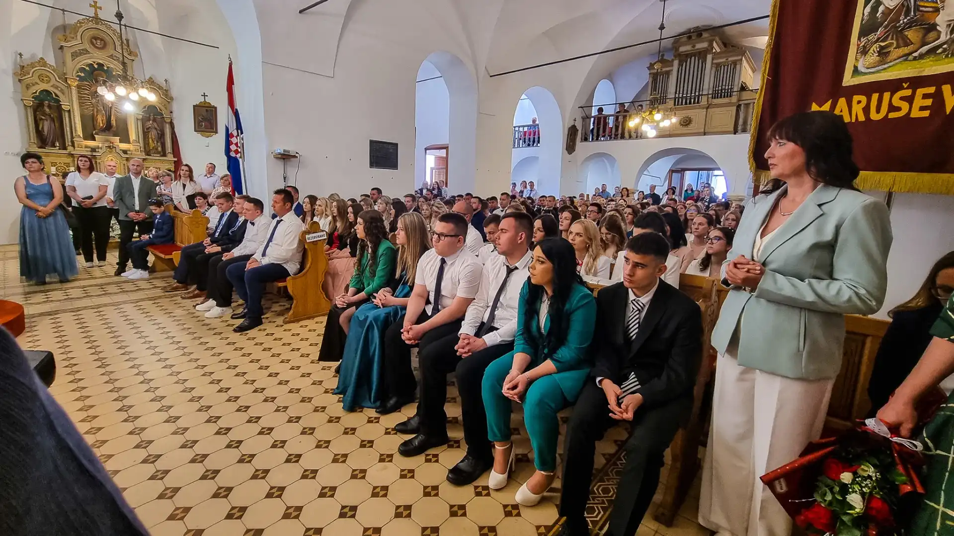 110524-sveta-potvrda-07 (Custom) 110524-sveta-potvrda-07 (Custom)