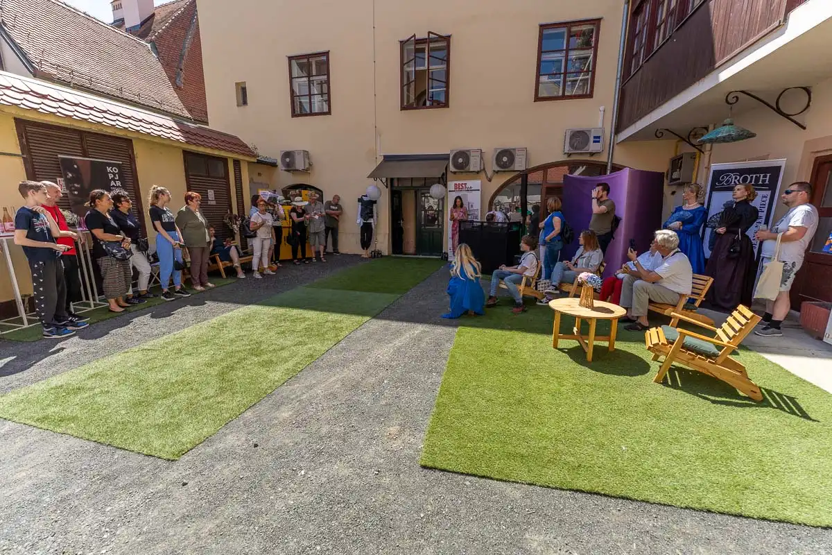 15.6.2024. – Modna revija BROTH u dvorištu Palače Patačić Bužan_FB Media (10 of 27)