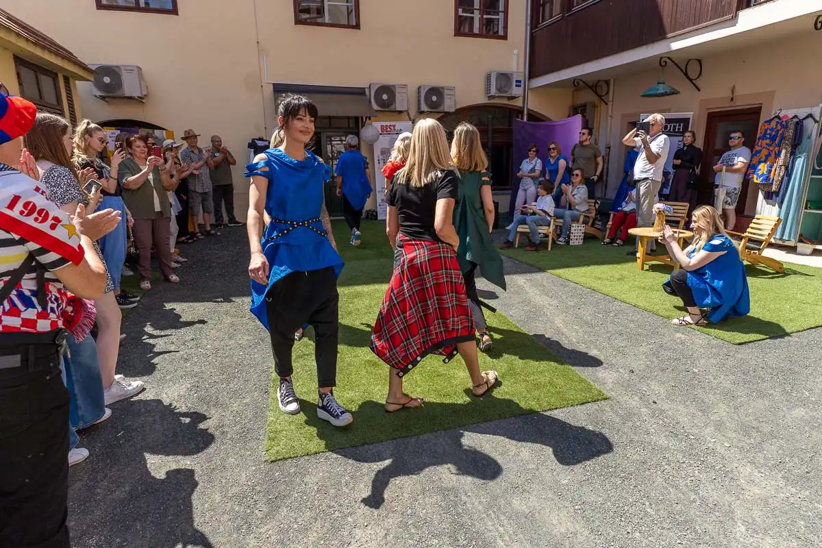 15.6.2024. – Modna revija BROTH u dvorištu Palače Patačić Bužan_FB Media (18 of 27)