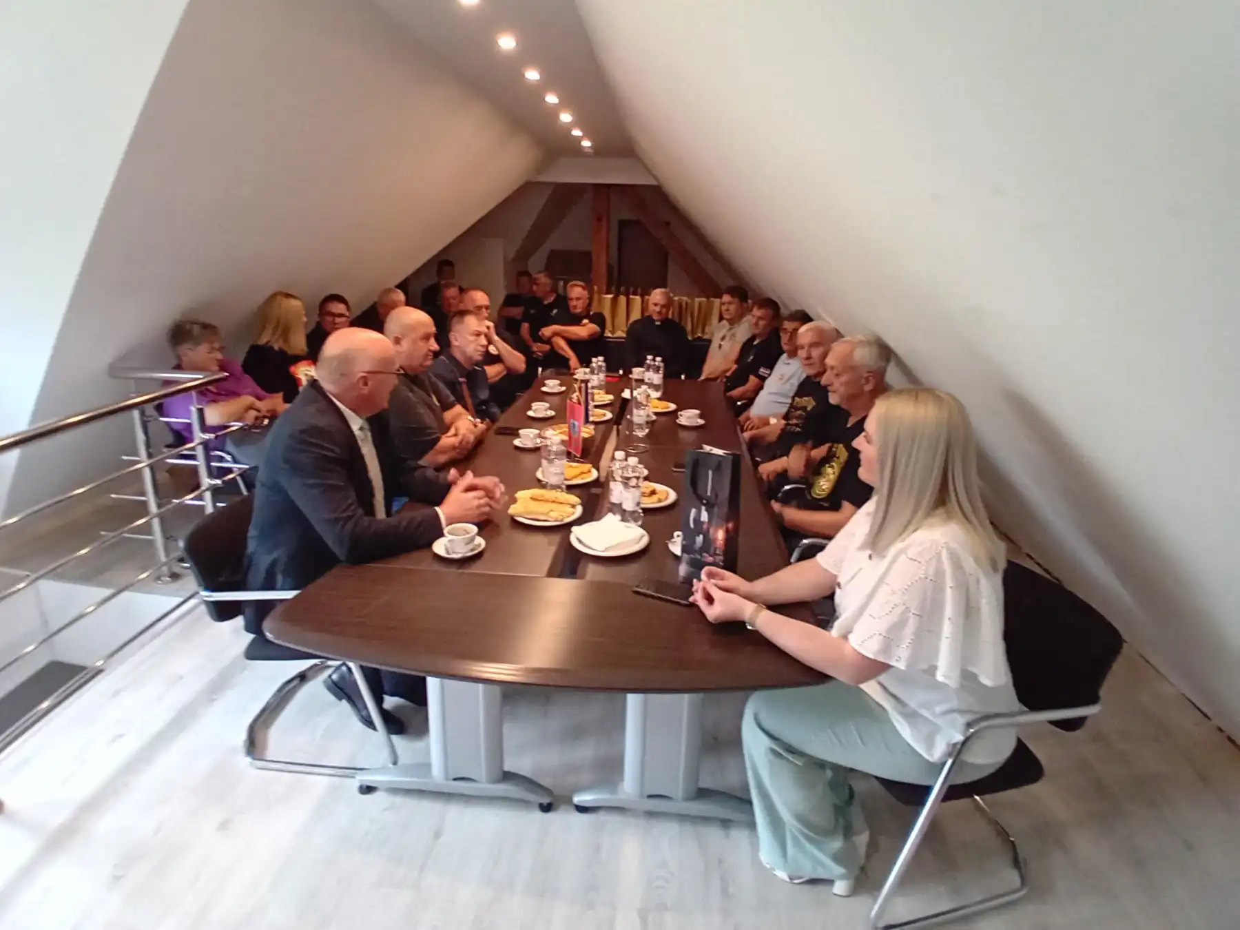 1d67b2df-ef57-483d-8577-557dc8122e2f