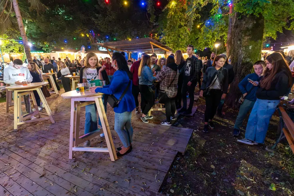 2fest biergarten 20 2fest biergarten 20