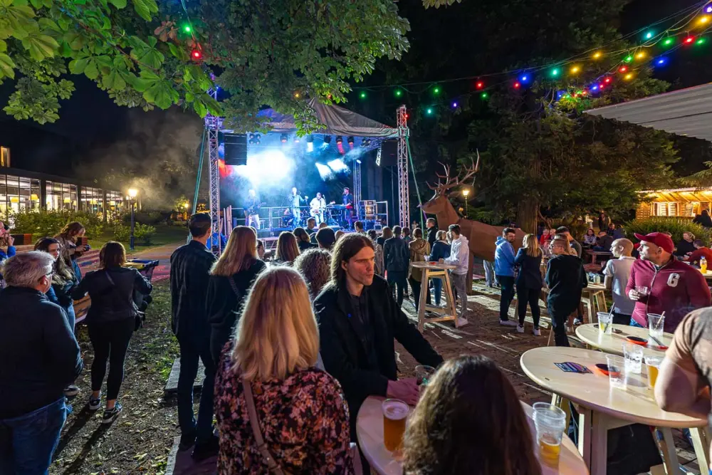 2fest biergarten 22 2fest biergarten 22