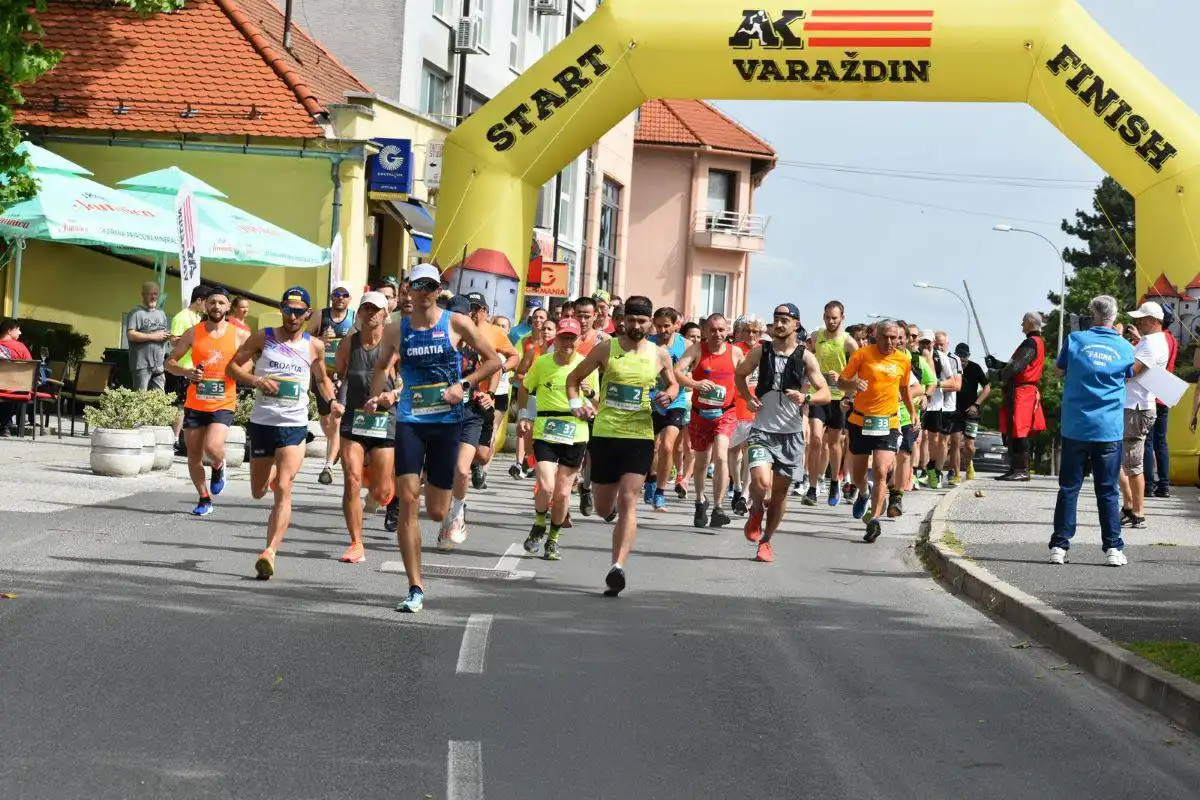 449029094_481838790896321_1503898519666211845_n