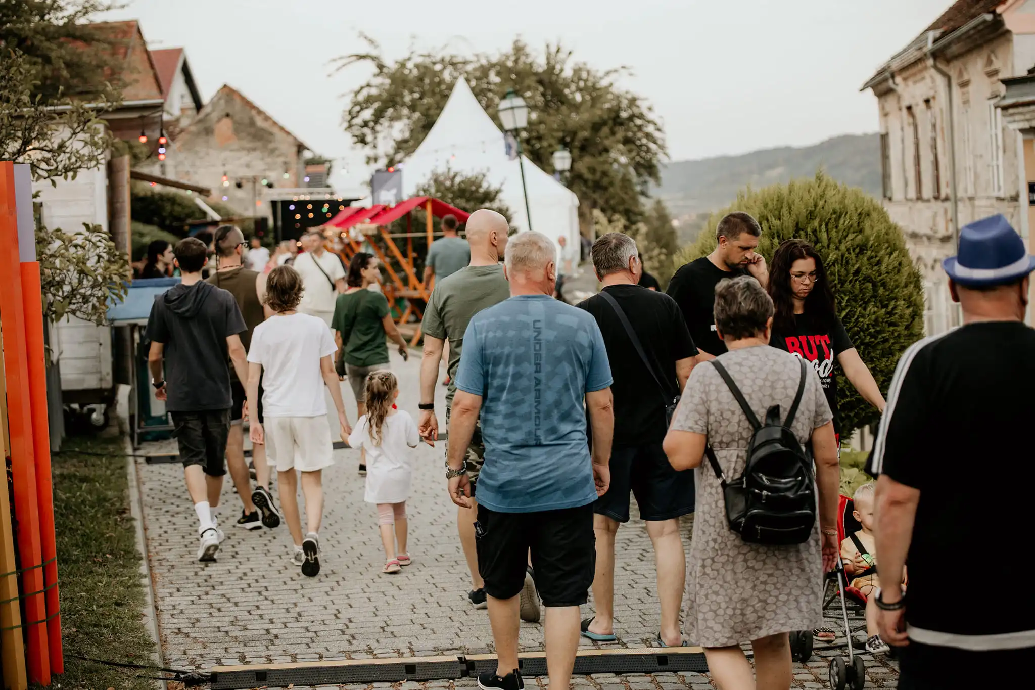 454852054_905851074922407_401324393556915418_n