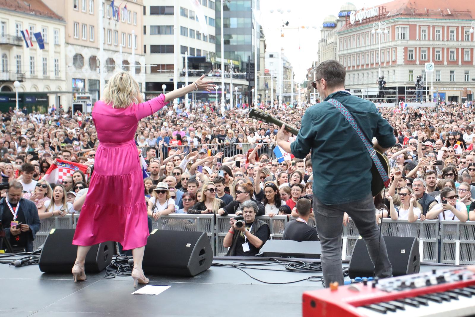 Zagreb: Trg je spreman za doček Babay Lasagne Zagreb: Trg je spreman za doček Babay Lasagne
