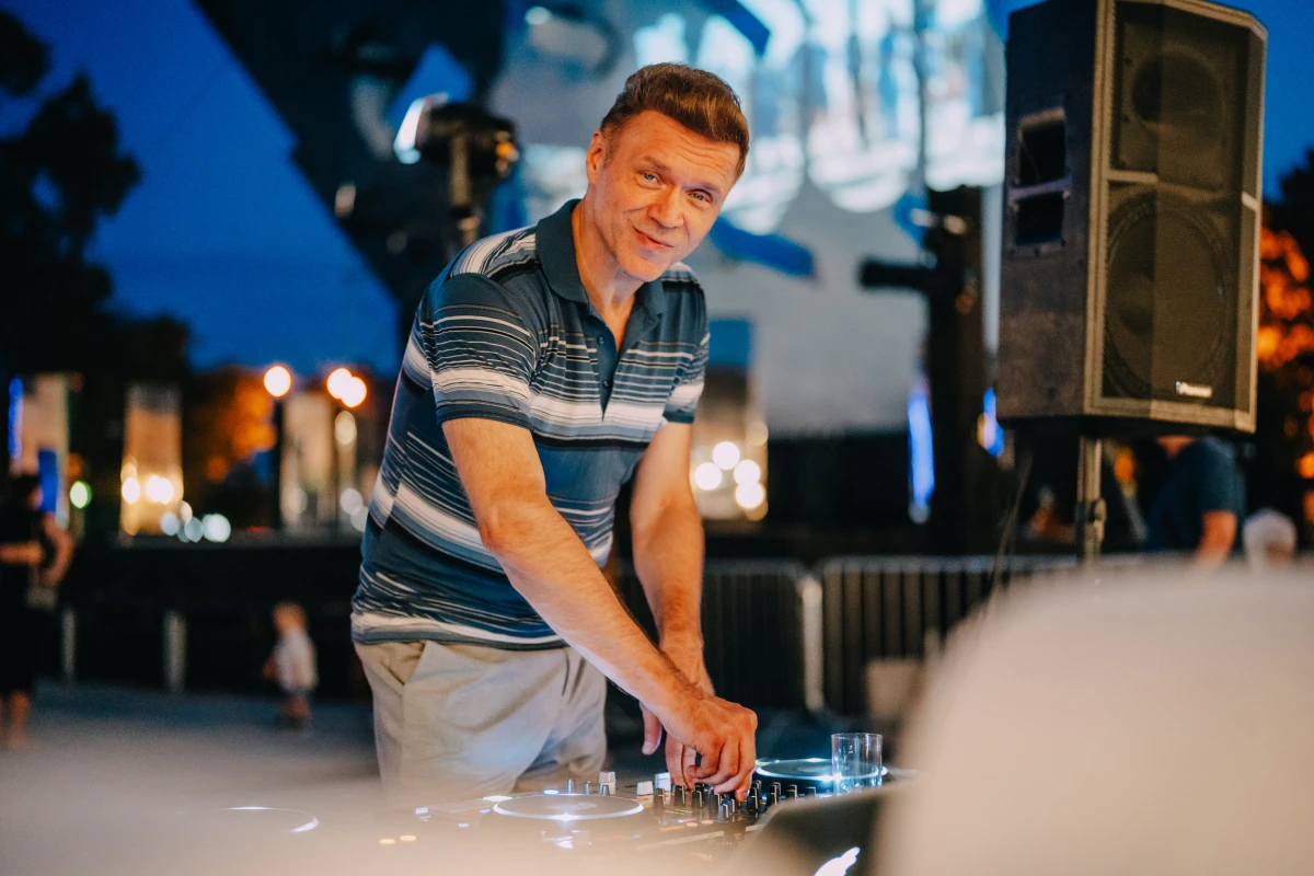 DJ Robert Mareković