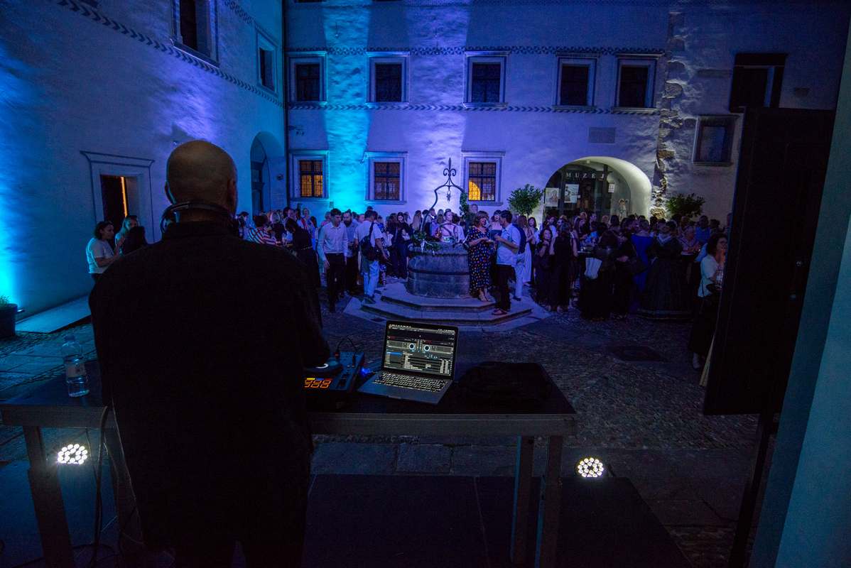 Kookabee X (15) Kookabee X (15)