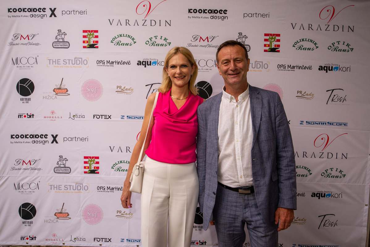 Kookabee X (2) Kookabee X (2)