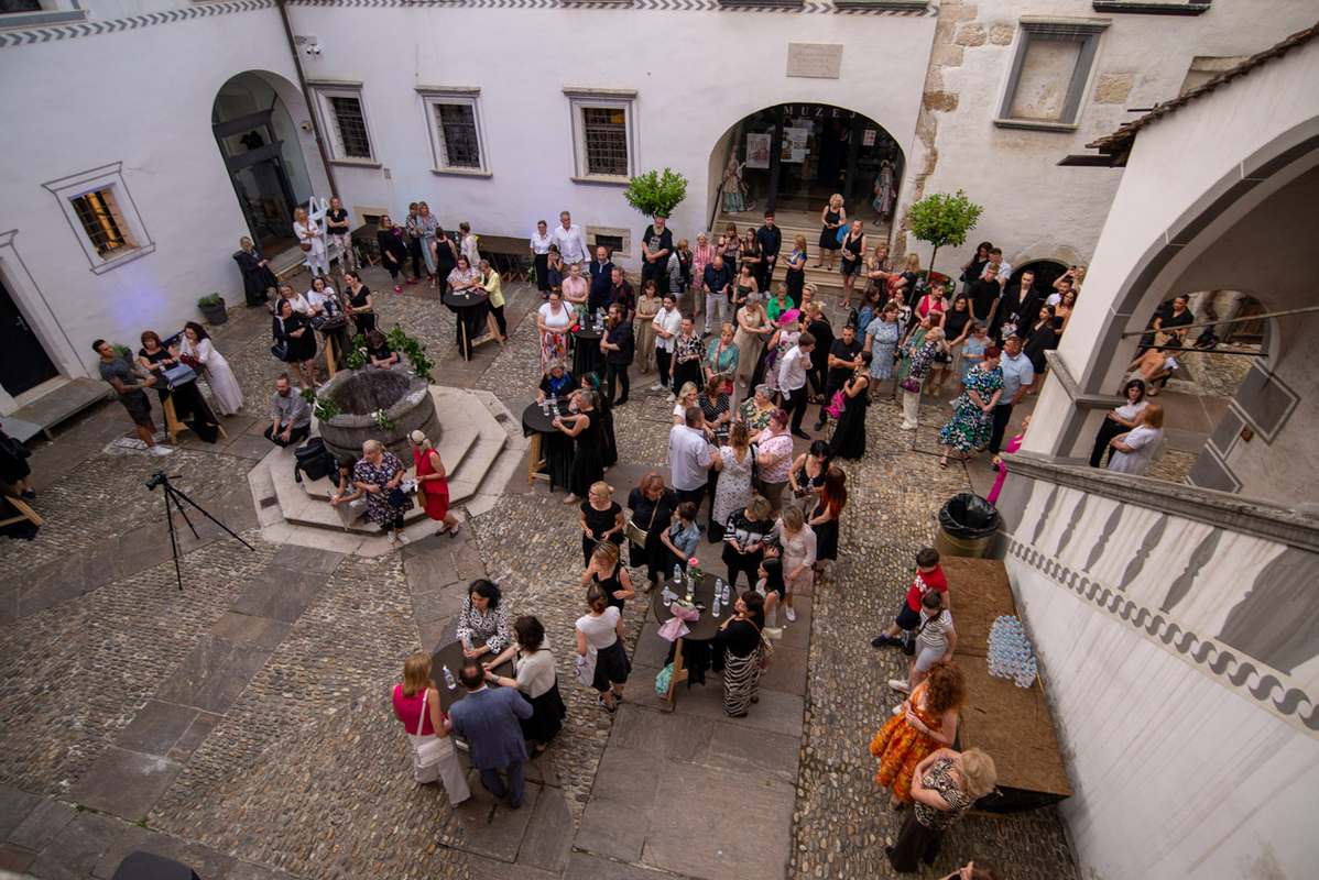 Kookabee X (4) Kookabee X (4)