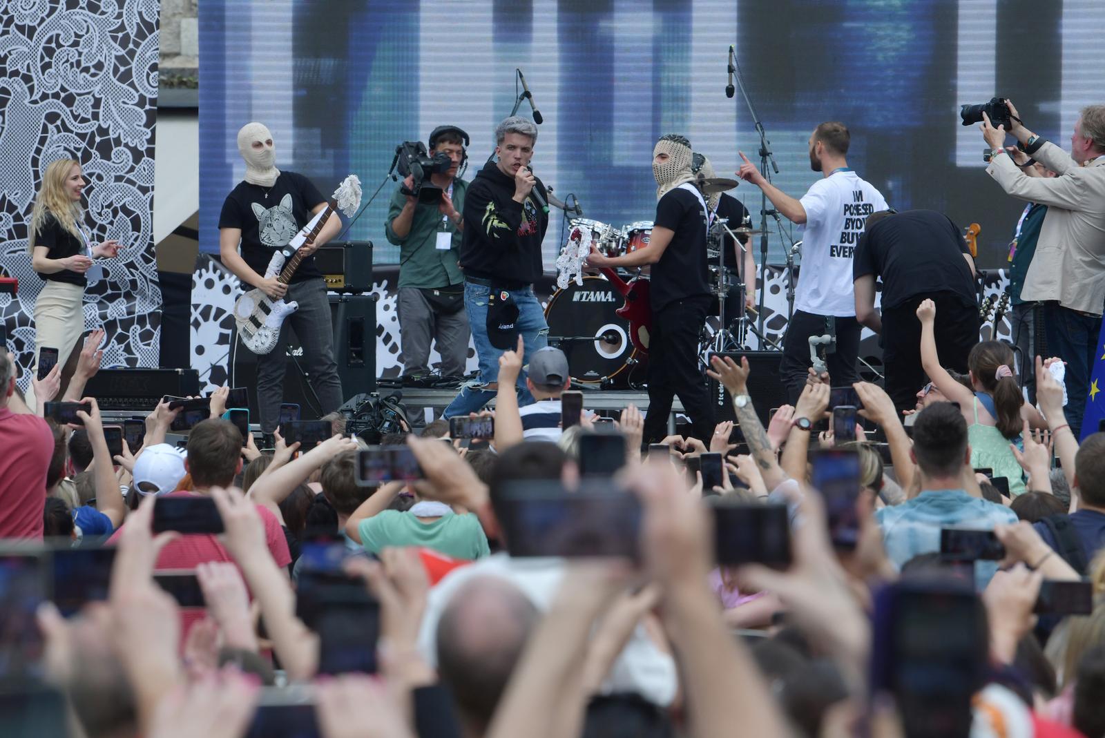 Grad Zagreb spektakularno dočekao Baby Lasagnu Grad Zagreb spektakularno dočekao Baby Lasagnu