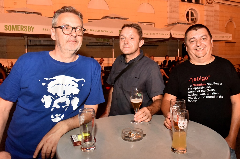 Razor Jet Riffs of revolution (11) Razor Jet Riffs of revolution (11)