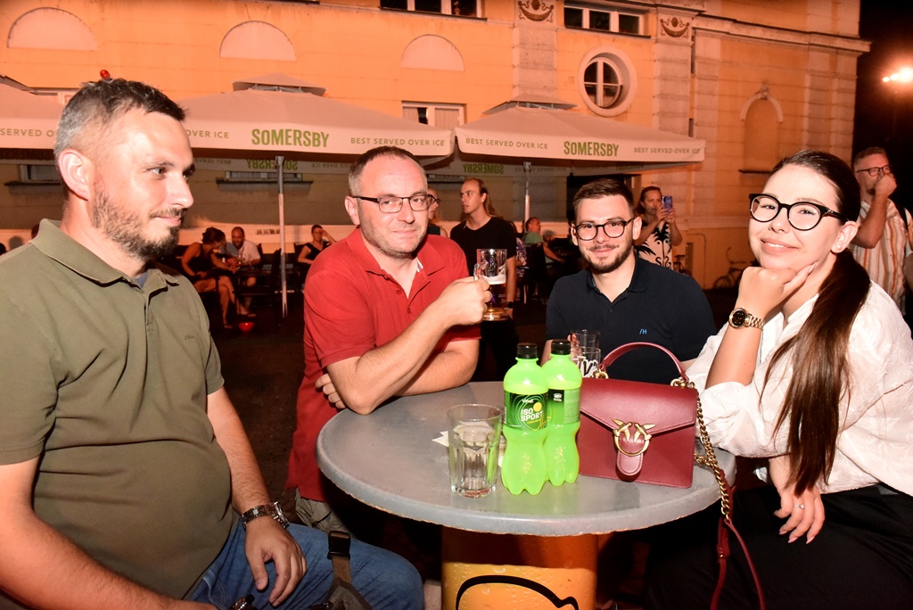 Razor Jet Riffs of revolution (12) Razor Jet Riffs of revolution (12)