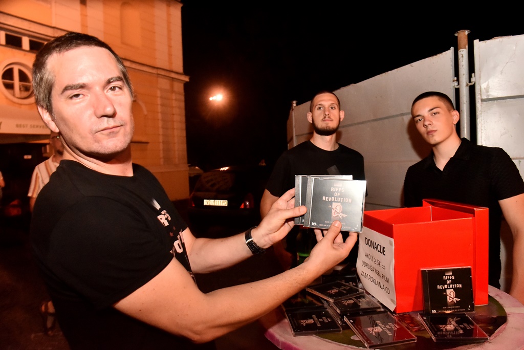 Razor Jet Riffs of revolution (13) Razor Jet Riffs of revolution (13)