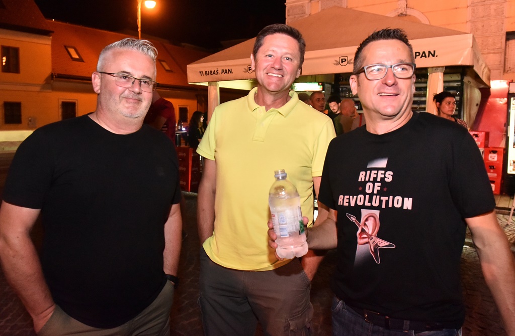 Razor Jet Riffs of revolution (24) Razor Jet Riffs of revolution (24)