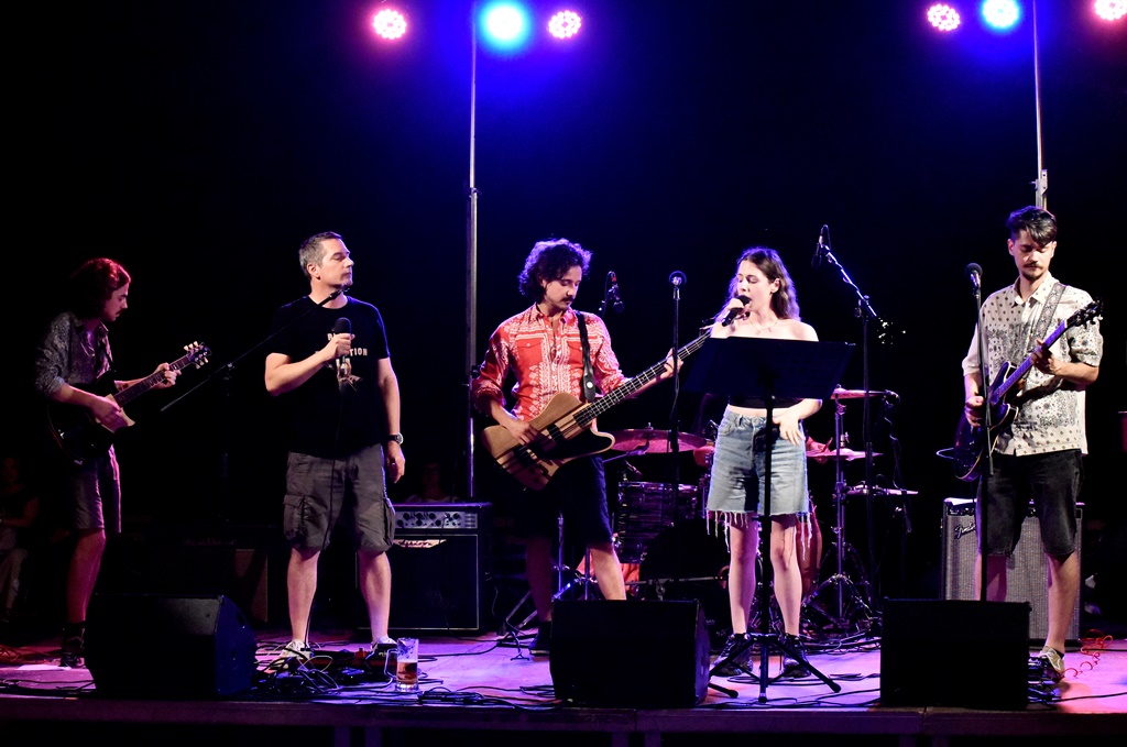 Razor Jet Riffs of revolution (3) Razor Jet Riffs of revolution (3)