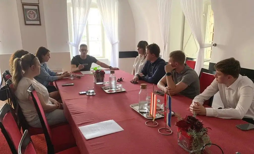 SAVJET MLADIH 2 SAVJET MLADIH 2