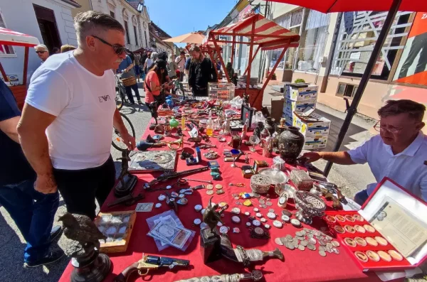 Sajam antikviteta 04