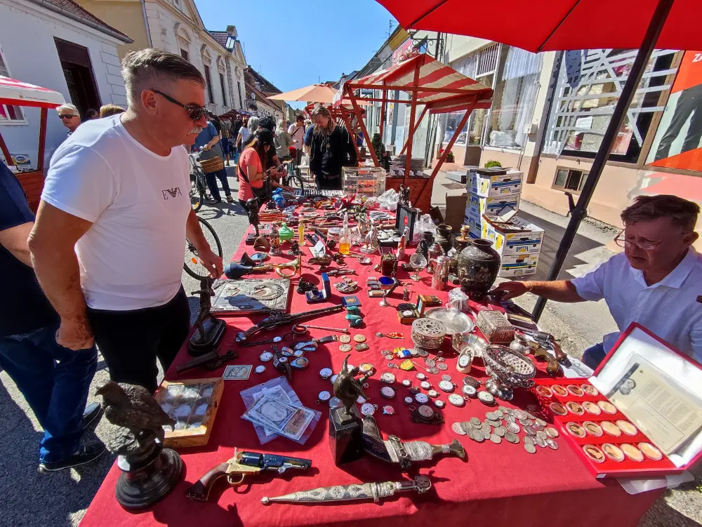 Sajam antikviteta 04