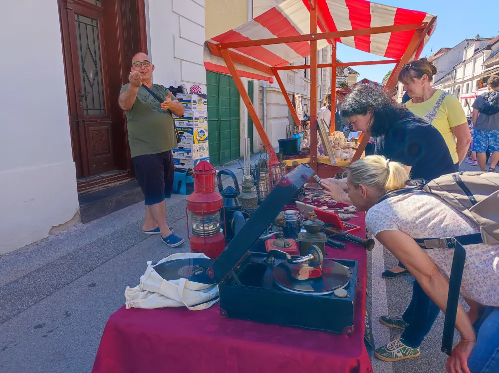 Sajam antikviteta 06