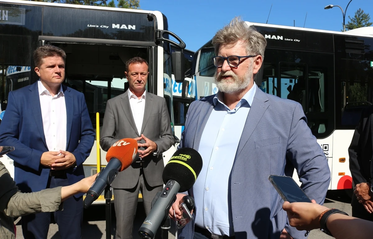 cistoca autobusi – foto grad varazdin 07