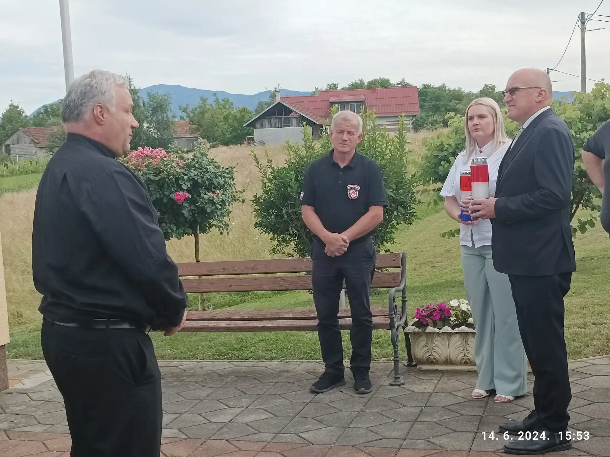 d4922859-d96b-4b84-9775-791b00ff48c3