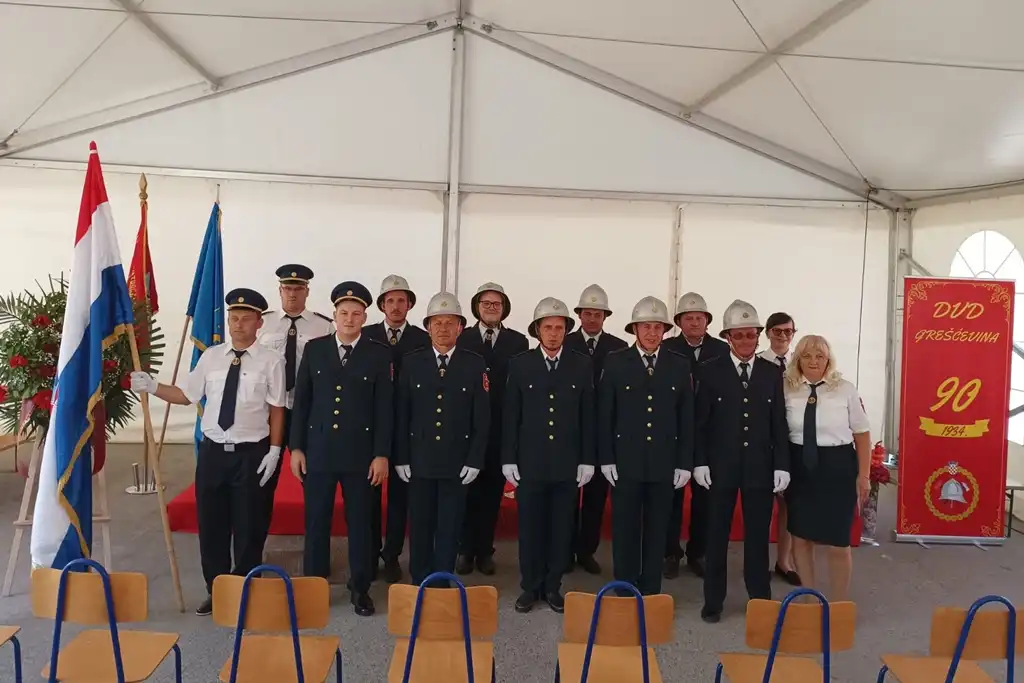 dvd grešćevina (12) dvd grešćevina (12)