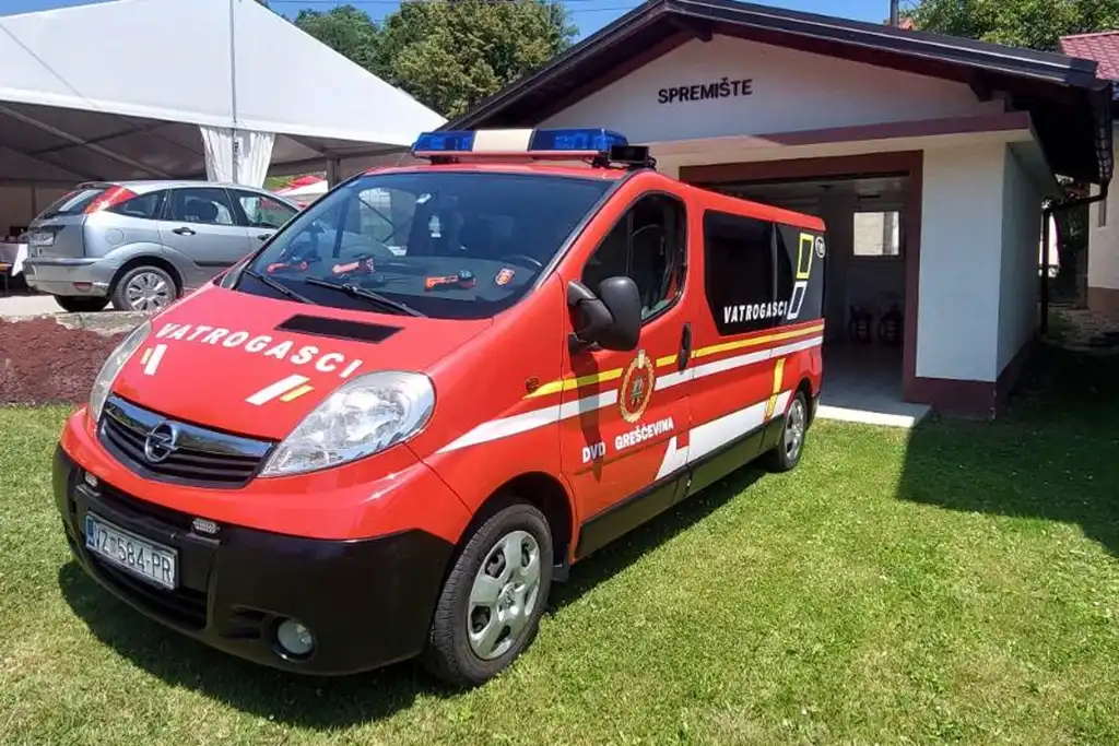 dvd grešćevina (17) dvd grešćevina (17)