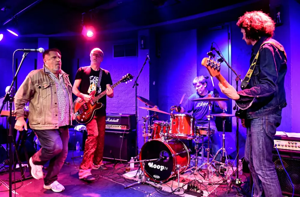 elektricni orgazam15 elektricni orgazam15