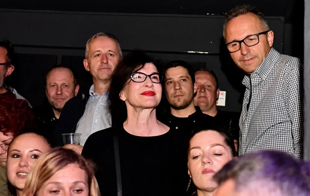 elektricni orgazam18 elektricni orgazam18