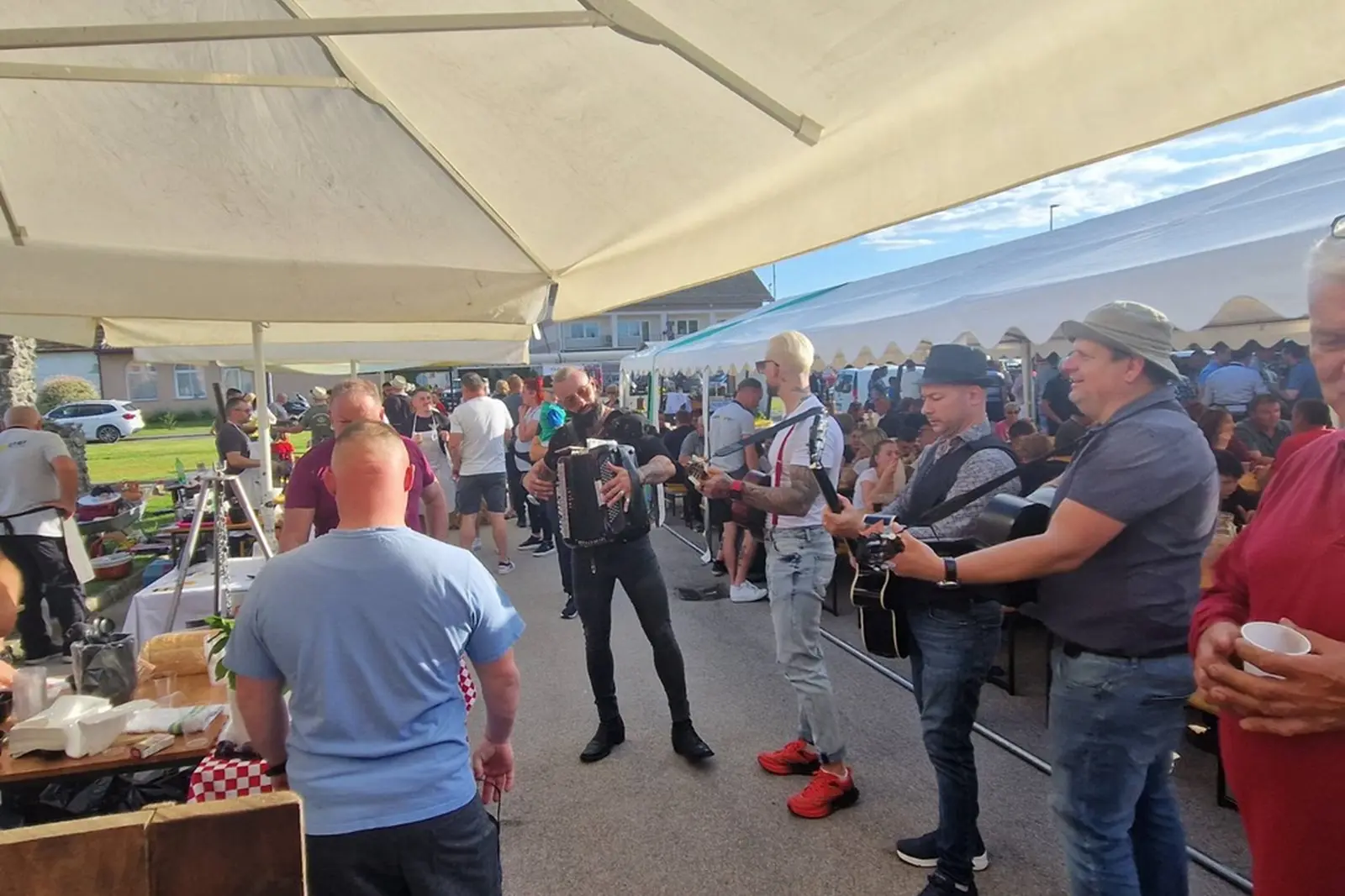 mali bukovec kotlic 24