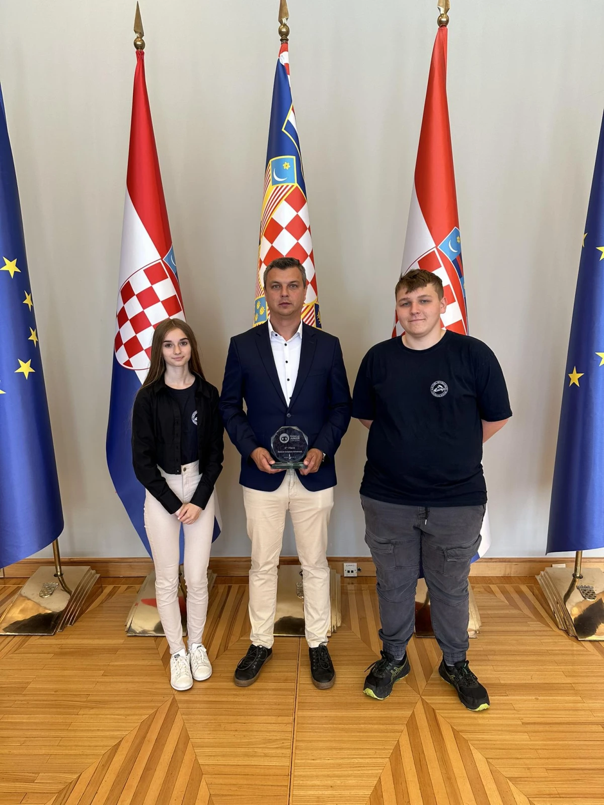 milanovic roboticari – foto ured predsjednik rh 01 milanovic roboticari – foto ured predsjednik rh 01