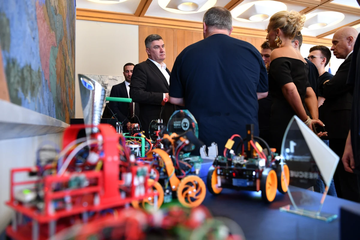 milanovic roboticari – foto ured predsjednik rh 25 milanovic roboticari – foto ured predsjednik rh 25