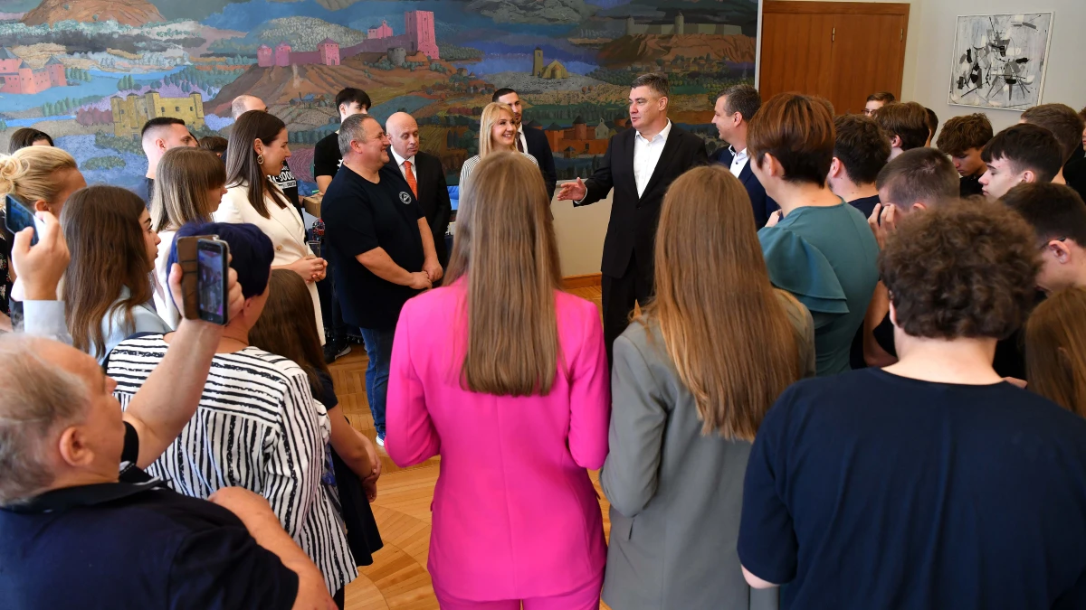 milanovic roboticari – foto ured predsjednik rh 33 milanovic roboticari – foto ured predsjednik rh 33