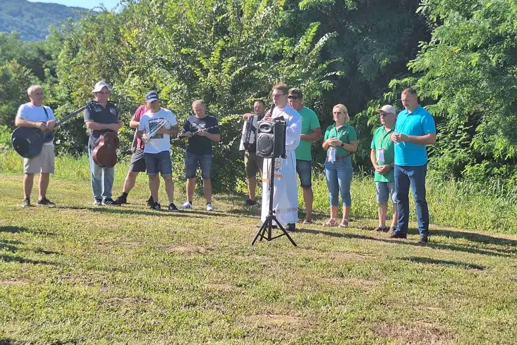 podizanje klopotca grabrovec.jpg 16