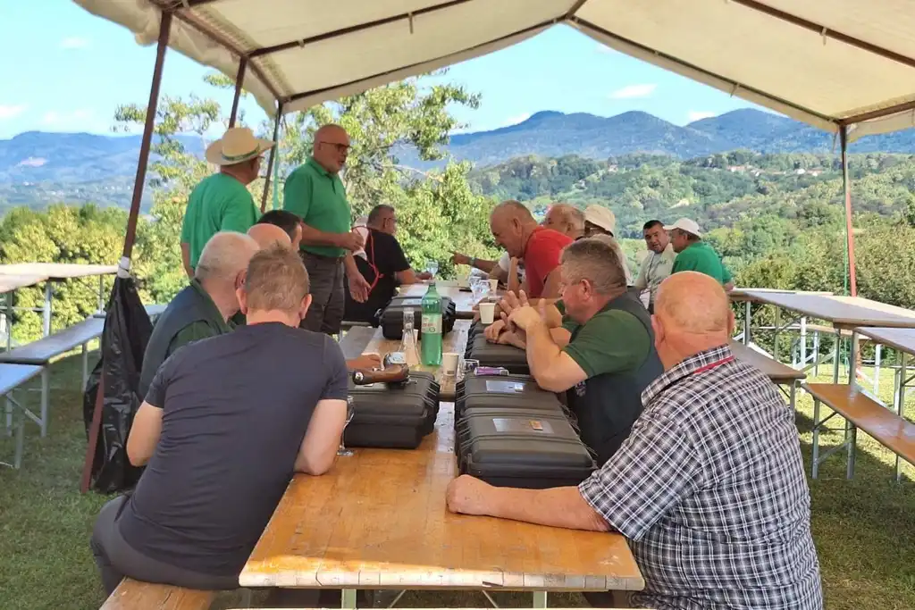 podizanje klopotca grabrovec.jpg 3