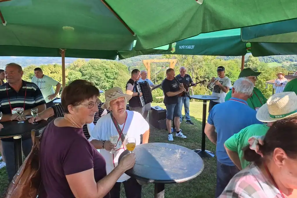 podizanje klopotca grabrovec.jpg 6