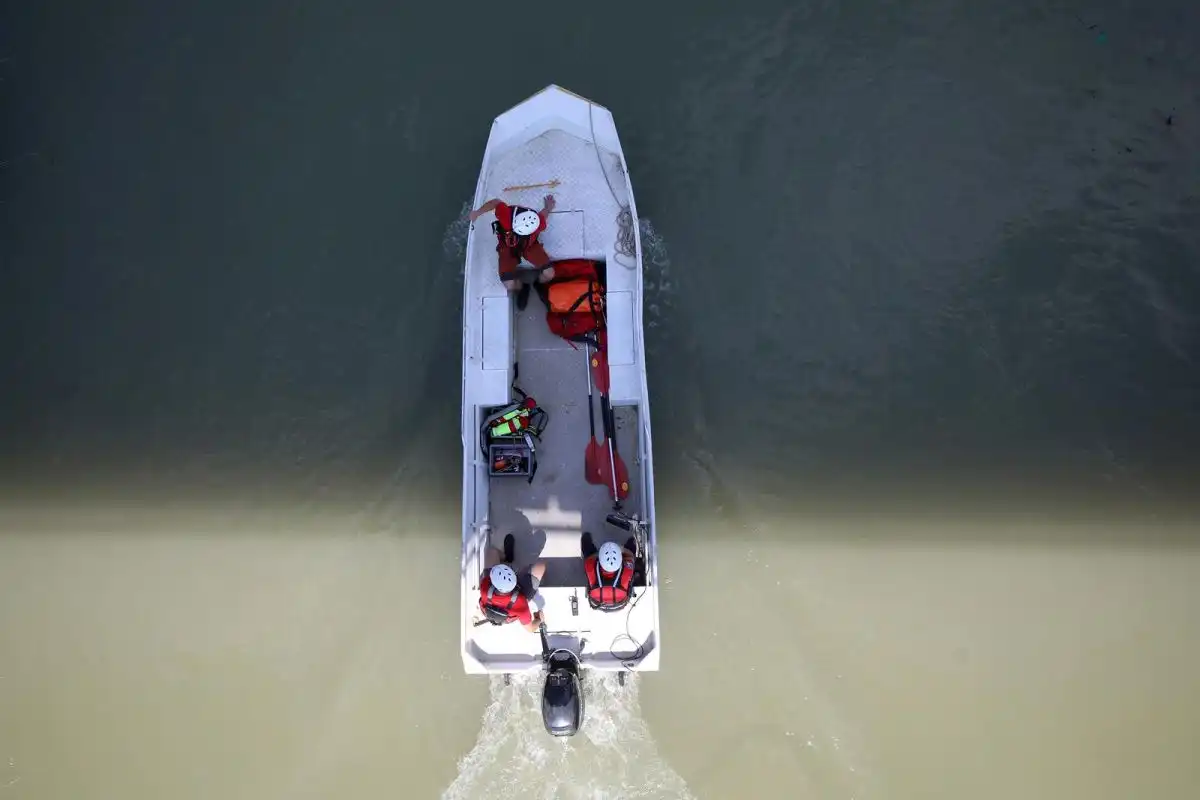 potraga za nestalom osobom i vozilom u ododnom kanalu HE Varaždin kod Sračinca FOTO Vjeran Žganec Rogulja Pixsell 01 potraga za nestalom osobom i vozilom u ododnom kanalu HE Varaždin kod Sračinca FOTO Vjeran Žganec Rogulja Pixsell 01