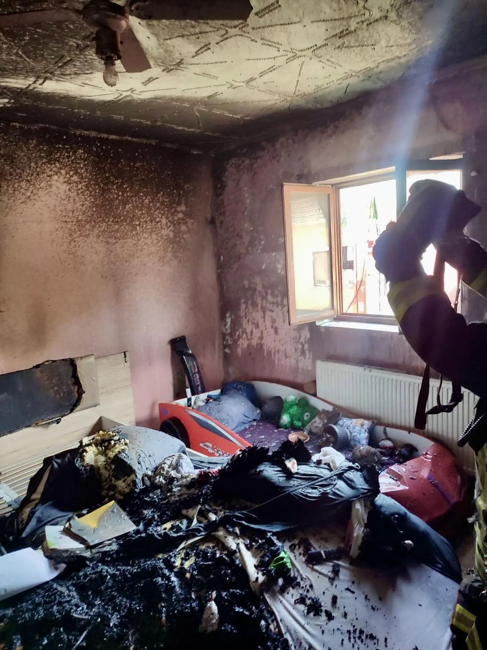 pozar kucan – foto kucanski vatrogasci 04 pozar kucan – foto kucanski vatrogasci 04