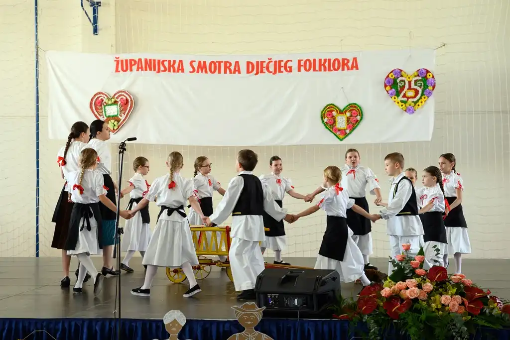 trnovec-zupanijska smotra (12)