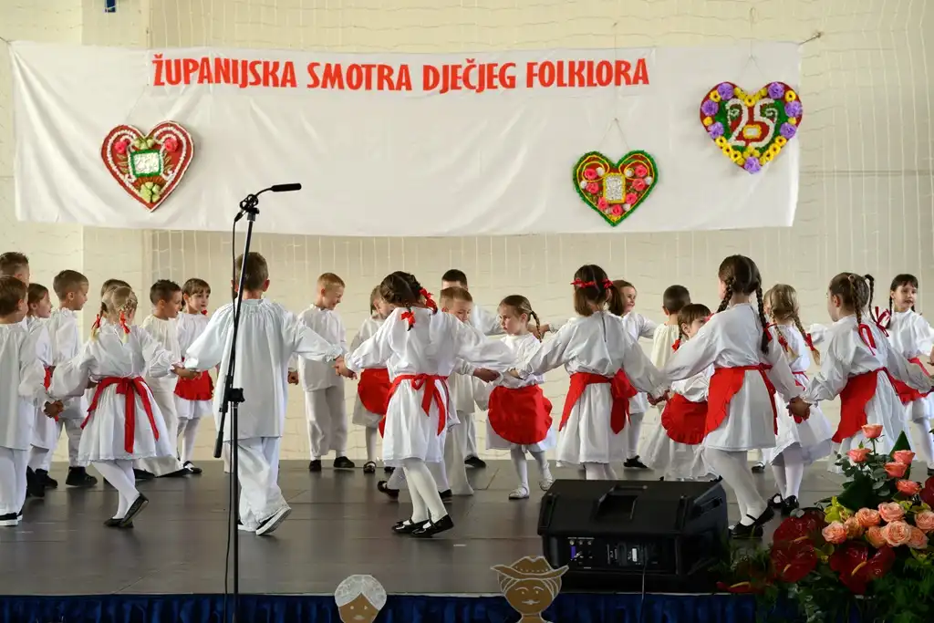 trnovec-zupanijska smotra (2)