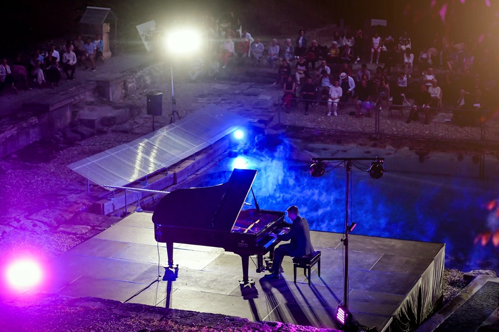 Image 5831713 (auto)