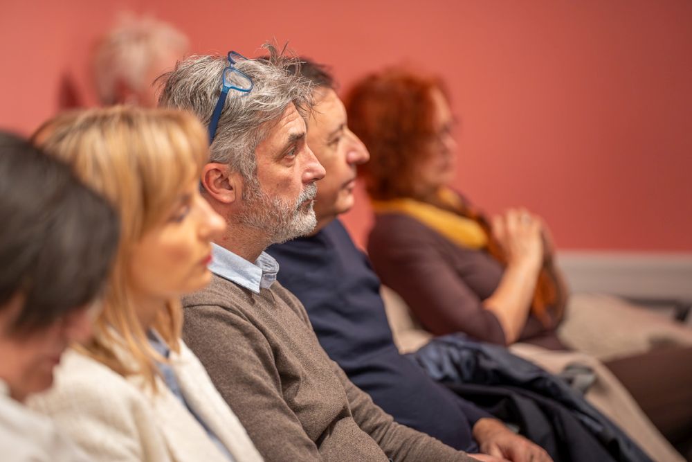 Vesna Haluga, predstavljanje knjige Znamen