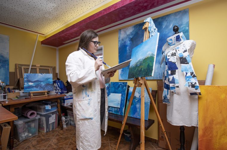 02 Jasmina Jakopanec u ateljeu