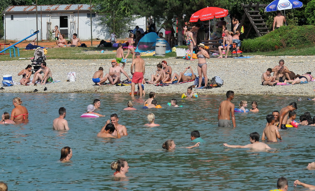 kupanje na Dravskim bazenima i Aquacityju kupanje na Dravskim bazenima i Aquacityju