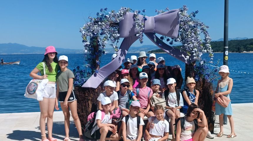 Image 5755851 (auto) Image 5755851 (auto)