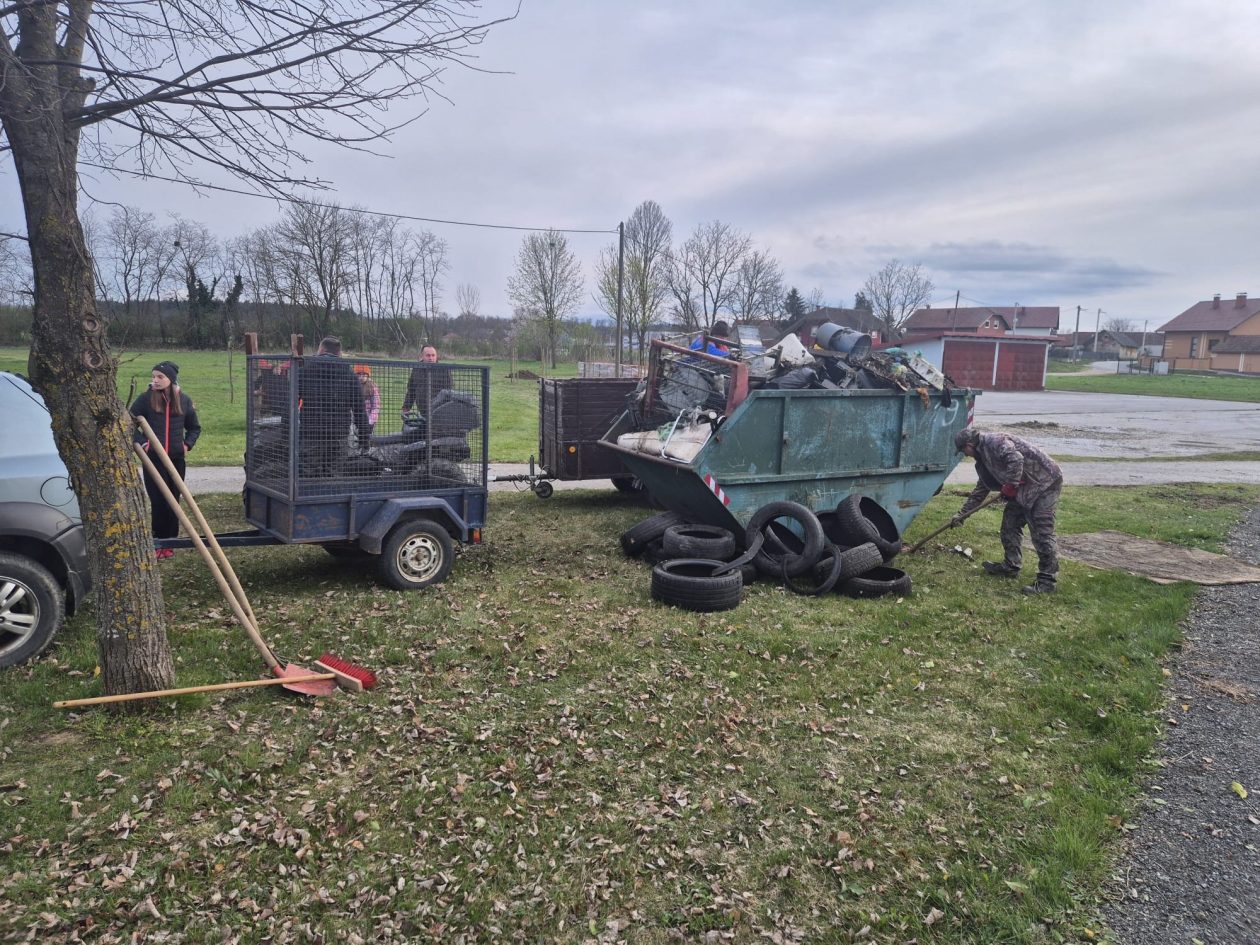 0323e43b-66cf-4e4c-b12a-d819b4c56b1f 0323e43b-66cf-4e4c-b12a-d819b4c56b1f