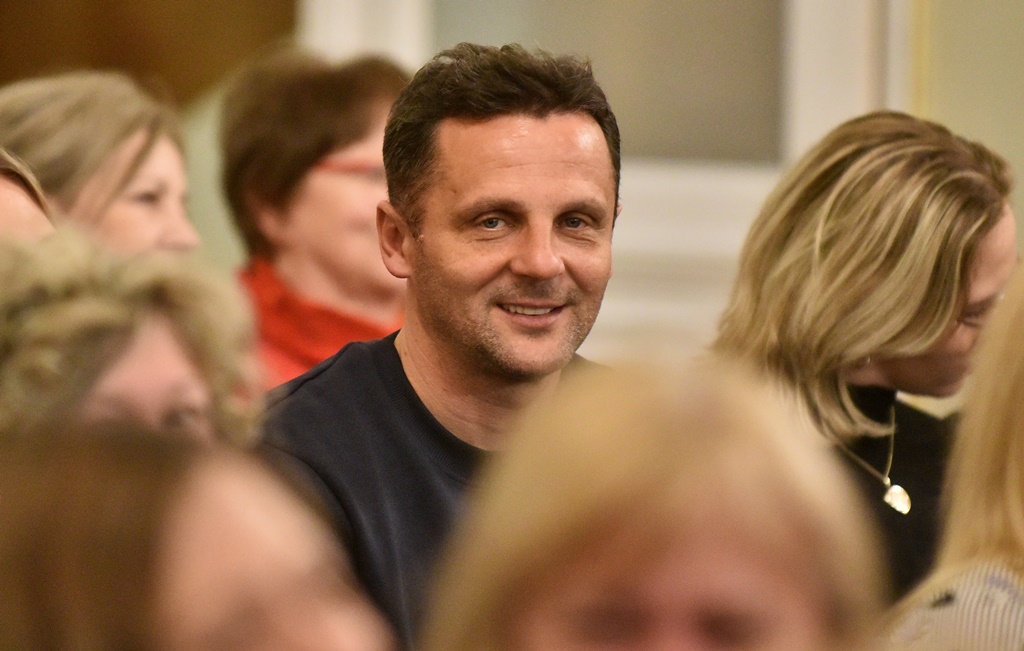 Image 5645037 (auto)